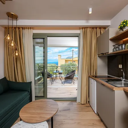 The Olive Land Órmos Prínou