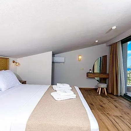 Hotel The Olive Land *