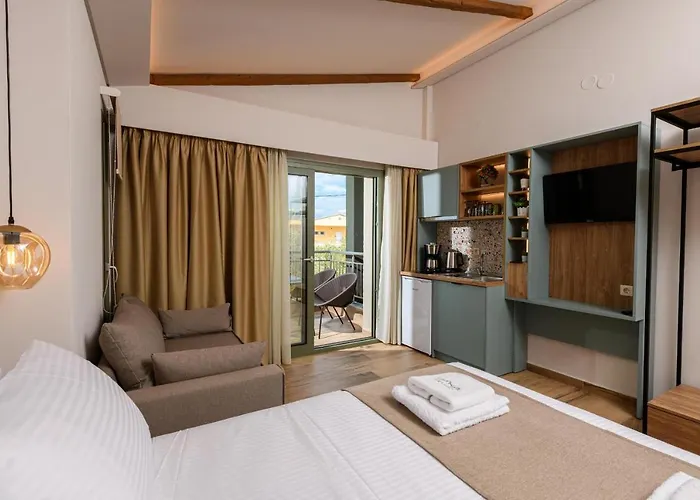 The Olive Land Órmos Prínou